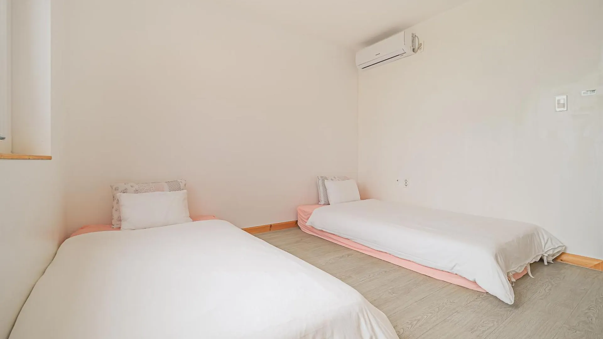 Le Village Aewol D Jeju Holiday home